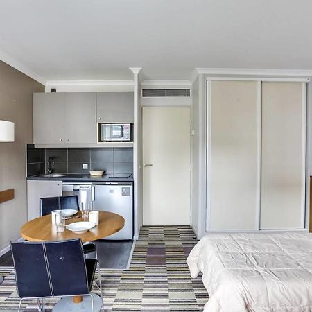 Guestready - Studio Cosy Pres Du Metro Issy-les-Moulineaux Esterno foto