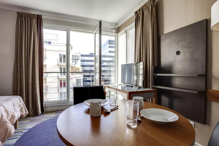 Guestready - Studio Cosy Pres Du Metro Issy-les-Moulineaux Esterno foto
