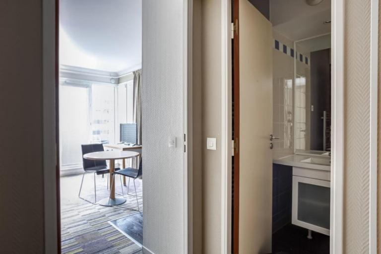 Guestready - Studio Cosy Pres Du Metro Issy-les-Moulineaux Esterno foto